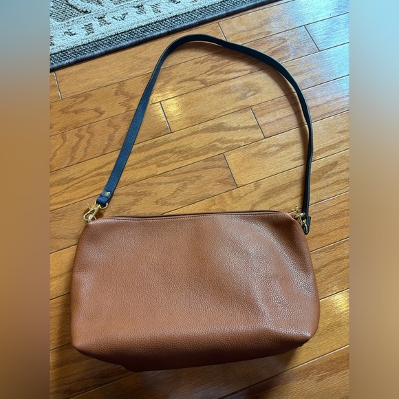 •5 for 20• Brown Amazon Faux Leather Crossbody Bag NWOT - Picture 1 of 3